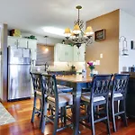 Cozy Tannersville Retreat With Mountain Views!